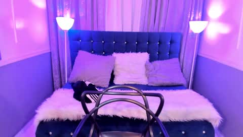 Halls Red online show from 01.09.25