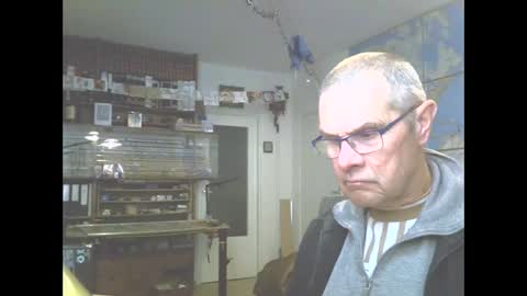 Snapshot of hamto65 chatting on 02.16.25 Prefer men 80 online show from 02.16.25