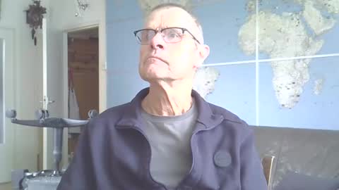 Snapshot of hamto65 chatting on 10.05.25 Prefer men 80 online show from 10.05.25