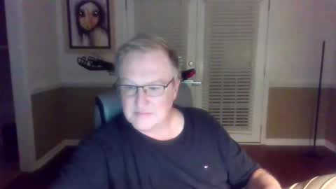 Snapshot of han63 chatting on 12.10.24 Han online show from 12.10.24