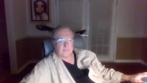 Snapshot of han63 chatting on 11.07.25 Han online show from 11.07.25