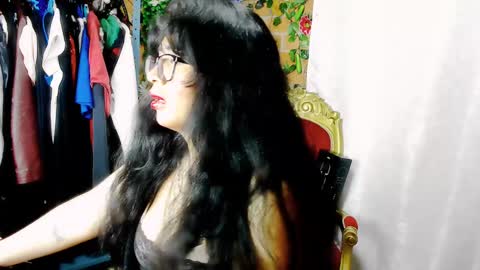 Snapshot of han_deus chatting on 01.03.25 HANMy Dears make sure to follow me here create a FREE account if you dont have one and chat thank you. online show from 01.03.25