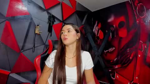 Hana and Zeta online show from 11.05.25