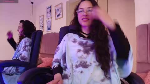 hanabie_ online show from 02.06.26