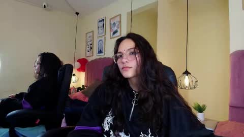 hanabie_ online show from 02.27.26