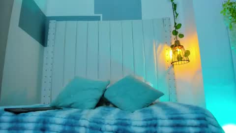 hanah_gray online show from 10.08.25