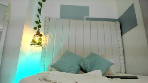 hanah_gray online show from 04.01.26