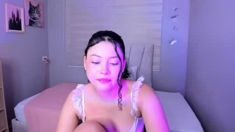 Snapshot of hanah_line chatting on 07.28.26 Hanna Lineros online show from 07.28.26