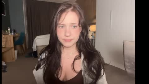 Snapshot of hanahwoods chatting on 06.01.26 hanahwoods online show from 06.01.26