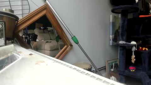 Snapshot of handncocknocum chatting on 02.04.25 handncocknocum online show from 02.04.25