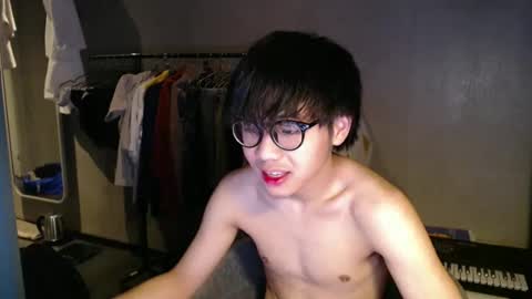 Snapshot of handsome_mannn chatting on 05.15.26 handsome_mannn online show from 05.15.26