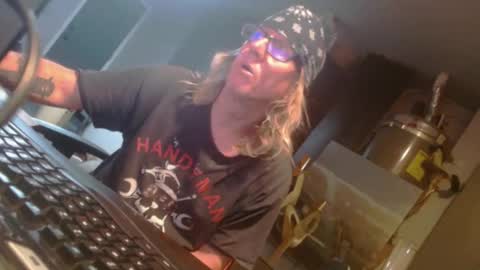 Snapshot of handyman5303 chatting on 01.12.25 Handystudman online show from 01.12.25