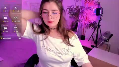 Snapshot of haniawish chatting on 07.16.26 Hania online show from 07.16.26