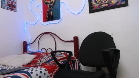 Snapshot of hank_fuller01 chatting on 09.27.25 Hank online show from 09.27.25