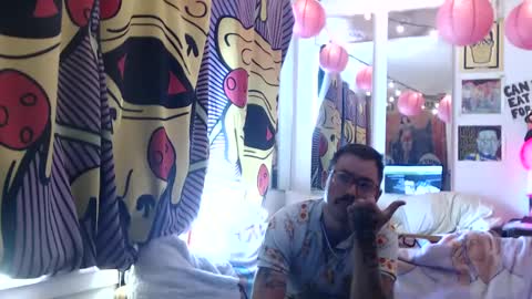 Snapshot of hankrams chatting on 09.28.25 hank rams online show from 09.28.25