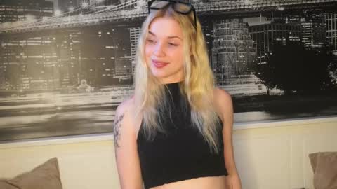 Snapshot of hanky_moon chatting on 03.11.26 Sweden online show from 03.11.26