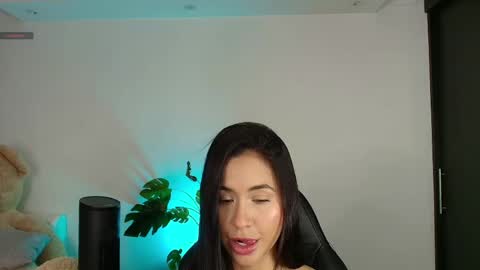 Snapshot of hanna_1sweet chatting on 05.31.26 hanna online show from 05.31.26