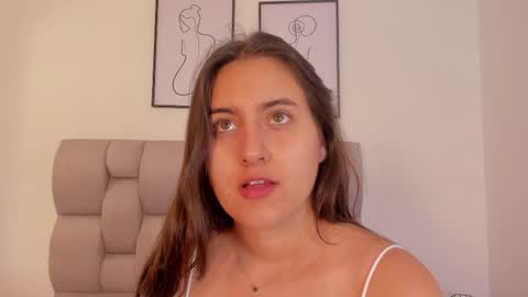 hanna__evans_ online show from 09.18.25