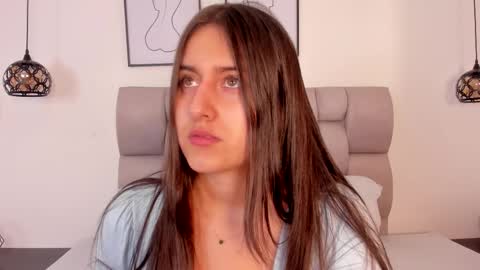 hanna__evans_ online show from 11.25.25