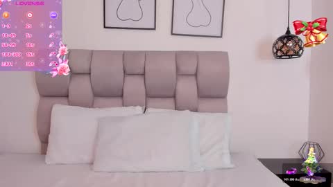 hanna__evans_ online show from 11.26.25