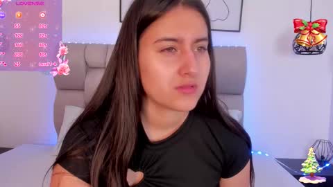 hanna__evans_ online show from 11.29.25