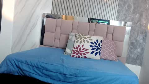 Hanna Palmer online show from 12.22.25