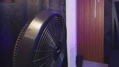 HANNA BECKER online show from 02.21.26