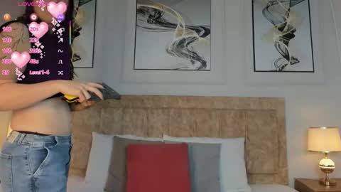 Snapshot of hanna_daze chatting on 02.19.26 hanna_daze online show from 02.19.26