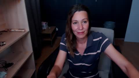 Snapshot of hanna_ha chatting on 06.23.26 hanna_ha online show from 06.23.26