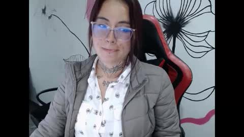 Snapshot of hanna_hot77 chatting on 05.19.26 mara online show from 05.19.26