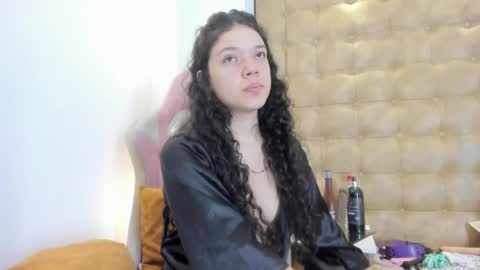 Snapshot of hanna_jadidi chatting on 01.25.25  Hanna online show from 01.25.25