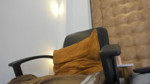 Snapshot of hanna_jadidi chatting on 01.27.25  Hanna online show from 01.27.25