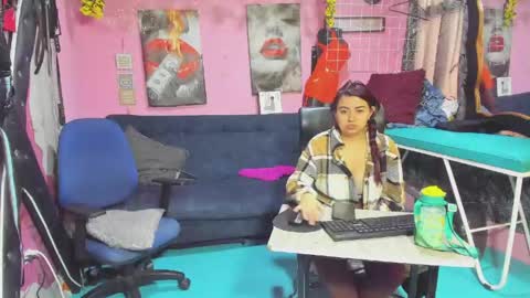 Snapshot of hanna_mature01 chatting on 05.21.26 Hanna online show from 05.21.26