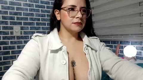 hanna_moons online show from 04.25.26
