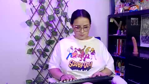 Snapshot of hanna_moons chatting on 07.07.26 hanna_moons online show from 07.07.26