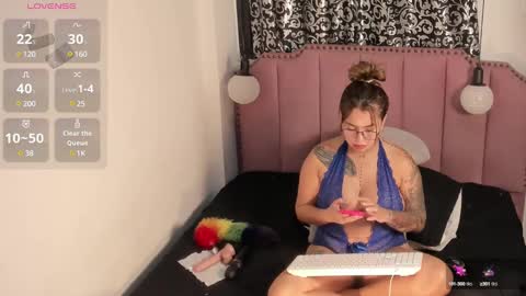 Snapshot of hanna_quuen chatting on 12.04.24 Hanna online show from 12.04.24