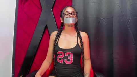 Snapshot of hanna_slut chatting on 01.05.25 EVA online show from 01.05.25