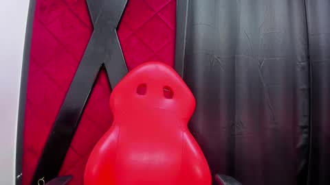 Snapshot of hanna_slut chatting on 01.12.25 EVA online show from 01.12.25