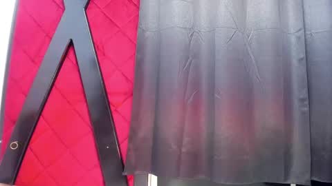 Snapshot of hanna_slut chatting on 02.14.25 EVA online show from 02.14.25