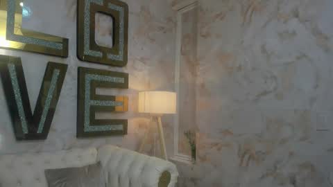 Snapshot of hanna_slut chatting on 10.11.25 EVA online show from 10.11.25