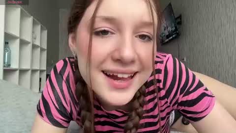 hanna_webber online show from 06.12.26