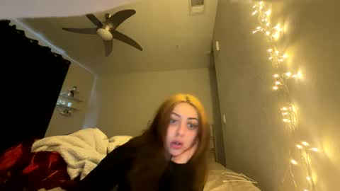 hannababy23 online show from 10.14.25