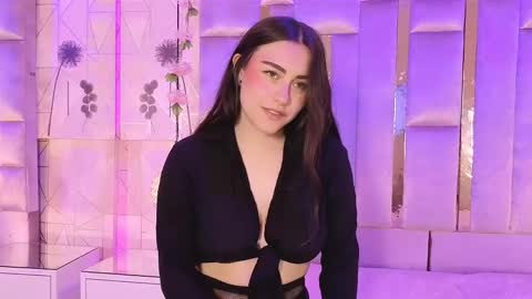 hannacollins_2 online show from 10.13.25