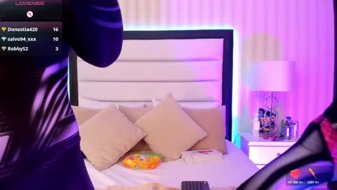 HannaDawsons online show from 12.22.24