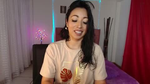 Hanna Gomez online show from 02.04.26