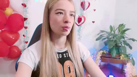 Snapshot of hannah_026 chatting on 09.24.25 Hannah 027 online show from 09.24.25