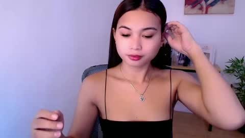 Snapshot of hannah_davis69 chatting on 06.11.26 Alex online show from 06.11.26