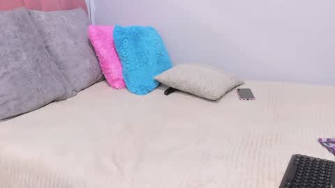 Snapshot of hannah_martinez_ chatting on 01.14.25 Maira online show from 01.14.25