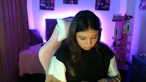 Snapshot of hannah_swet chatting on 02.11.25 hannah_swet online show from 02.11.25