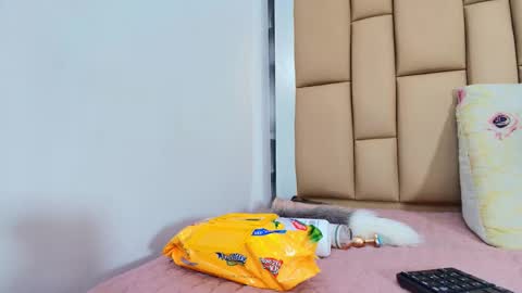 hannah_teehn online show from 11.29.25